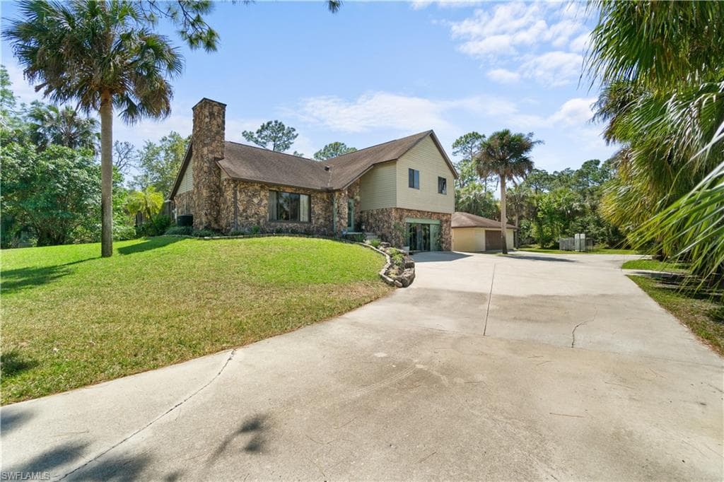 1041 29th ST SW NAPLES, FL 34117
