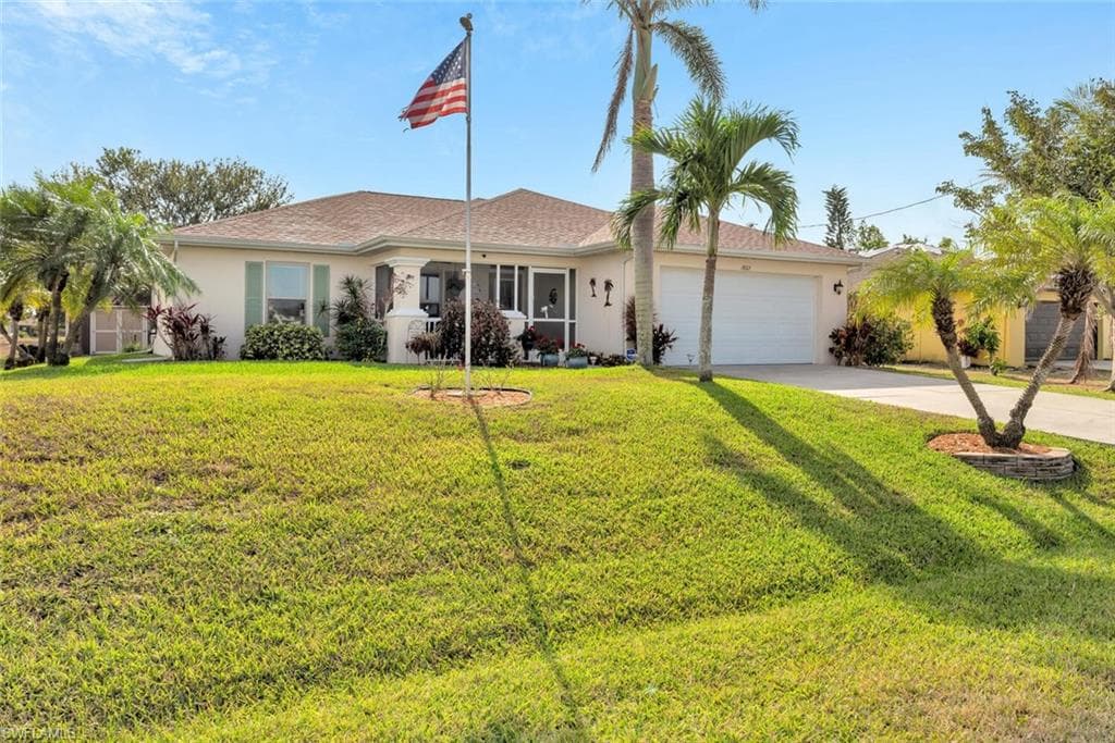 1807 15th PL CAPE CORAL, FL 33993
