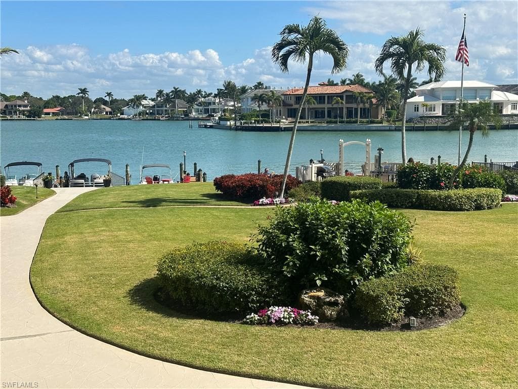 3200 Gulf Shore BLVD N 107 NAPLES, FL 34103