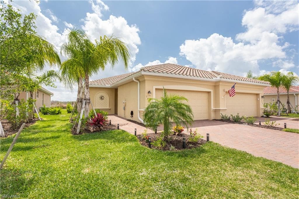 1758 Alameda DR NAPLES, FL 34120