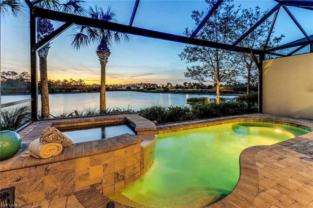 6851 Bequia WAY NAPLES, FL 34113