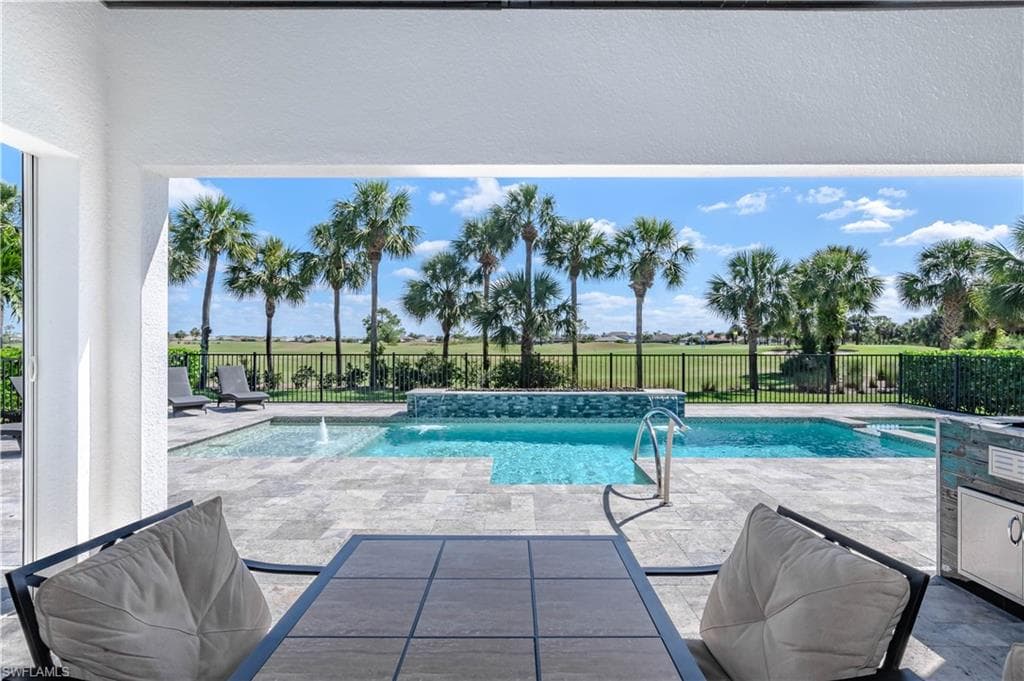 8985 Bahama Swallow WAY NAPLES, FL 34120