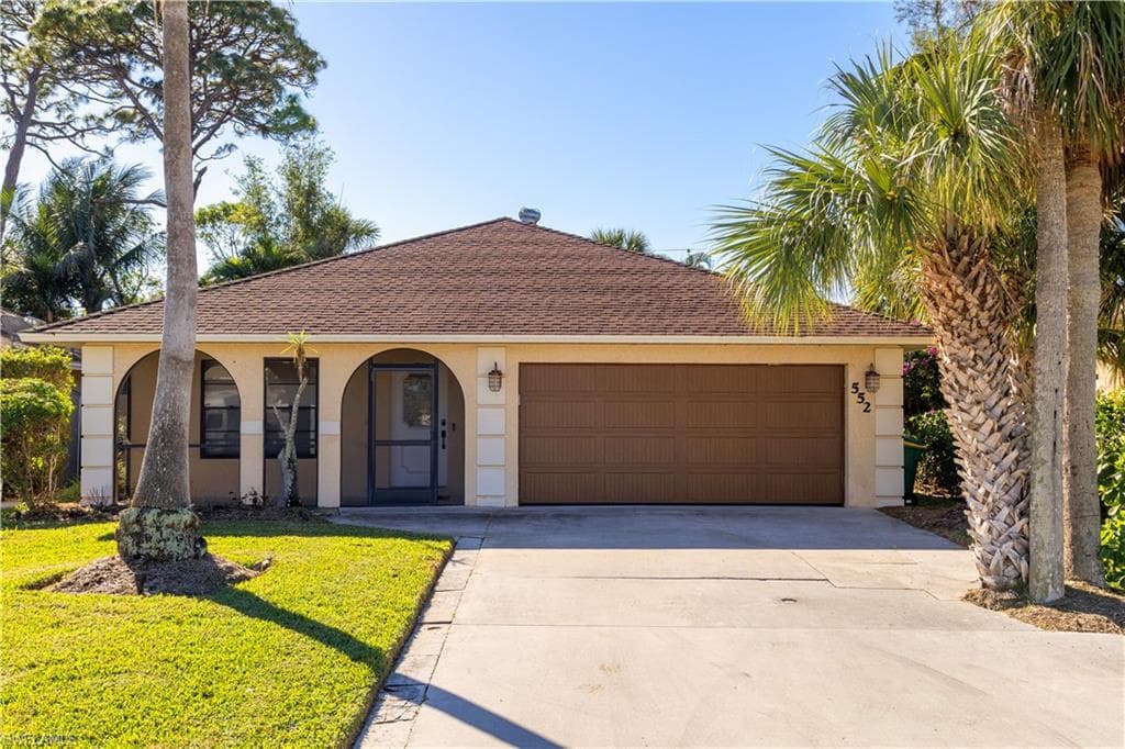 552 97th AVE N NAPLES, FL 34108