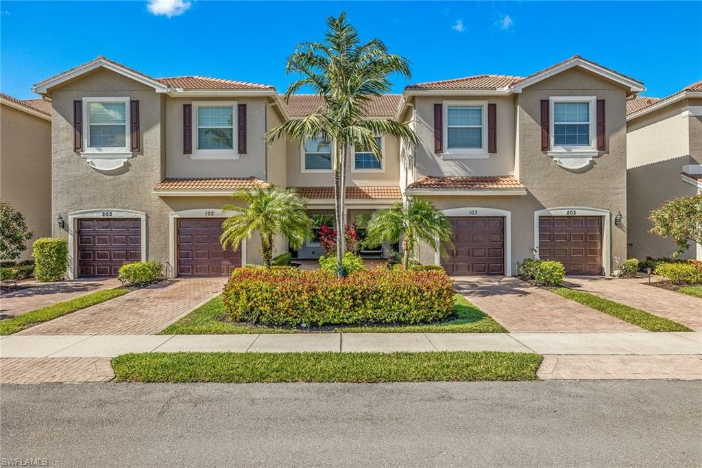 6549 Monterey PT 102 NAPLES, FL 34105