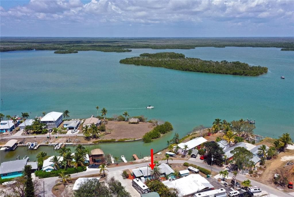 203 Goodland DR E GOODLAND, FL 34140