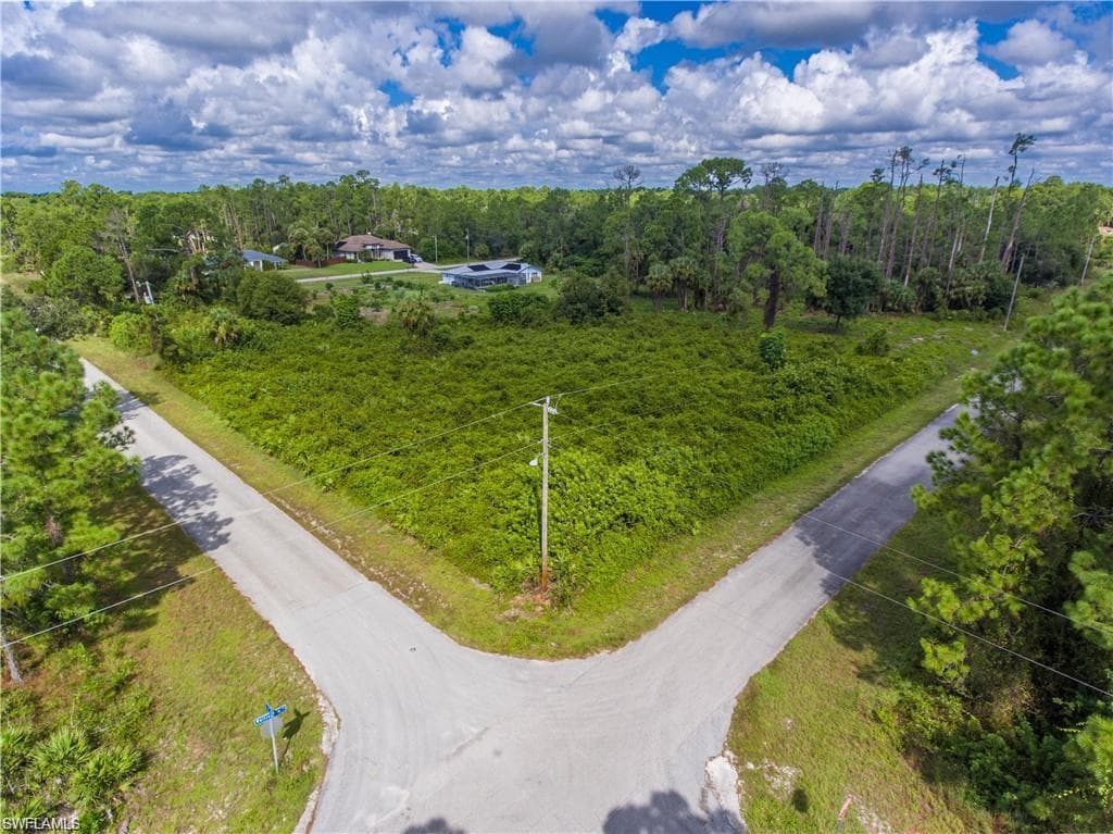3407 E 7th ST LEHIGH ACRES, FL 33972