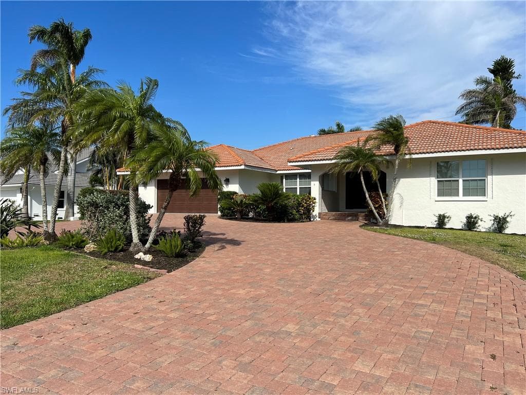 3550 Crayton RD NAPLES, FL 34103