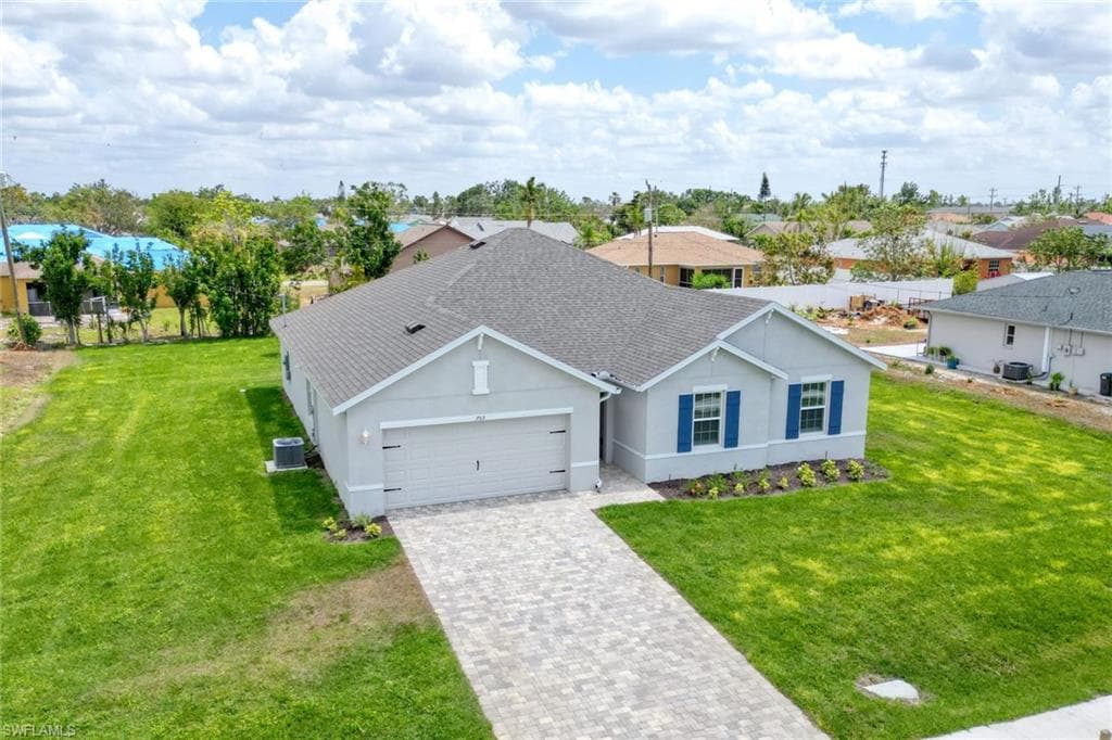 703 SE 8th PL CAPE CORAL, FL 33990