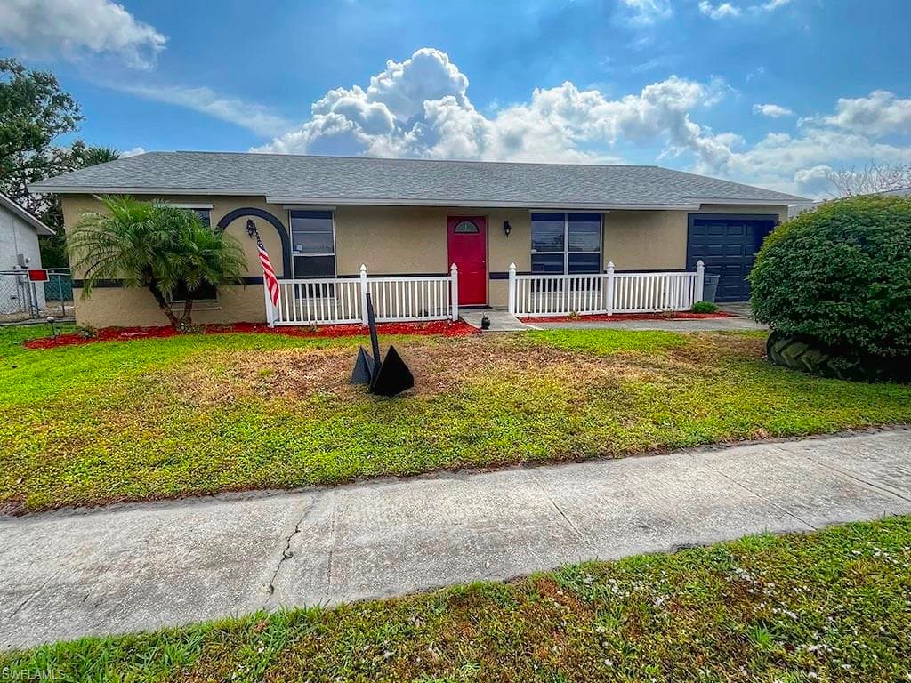 788 Friendly ST NORTH FORT MYERS, FL 33903