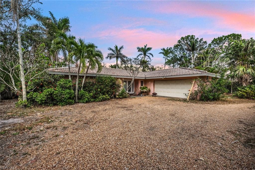 623 Park Shore DR NAPLES, FL 34103
