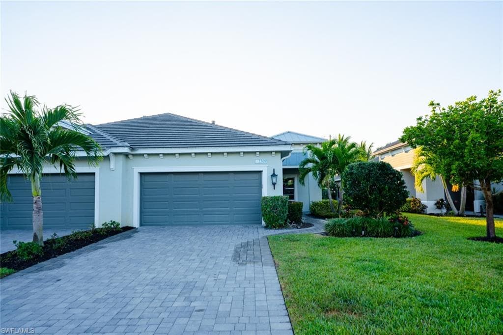 2309 Ariane DR NAPLES, FL 34112