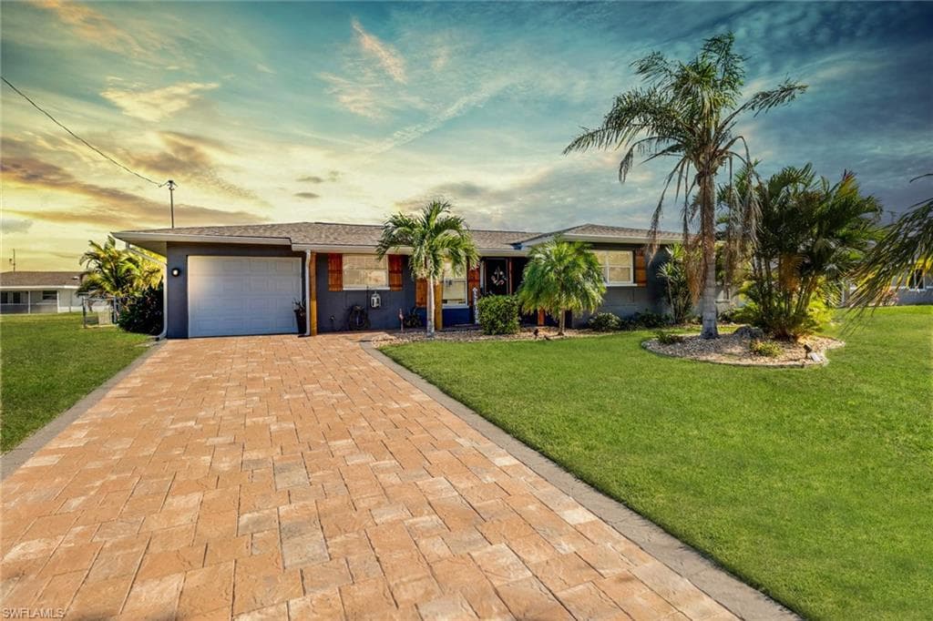 1305 SE 32nd ST CAPE CORAL, FL 33904
