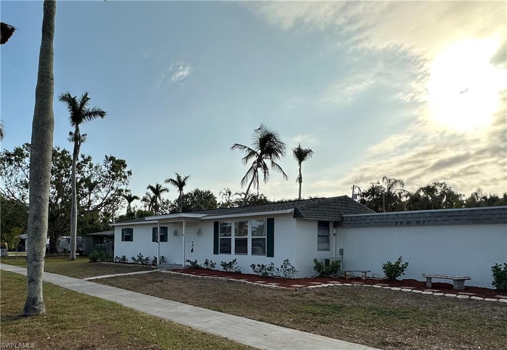 10521 McGregor BLVD FORT MYERS, FL 33919