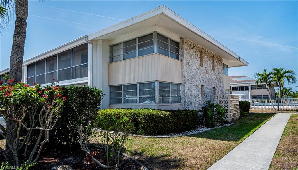 4216 SE 4th PL 12