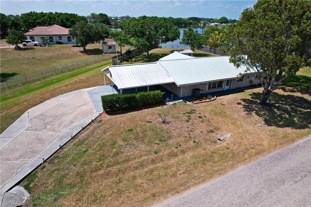 1827 John RD CLEWISTON, FL 33440