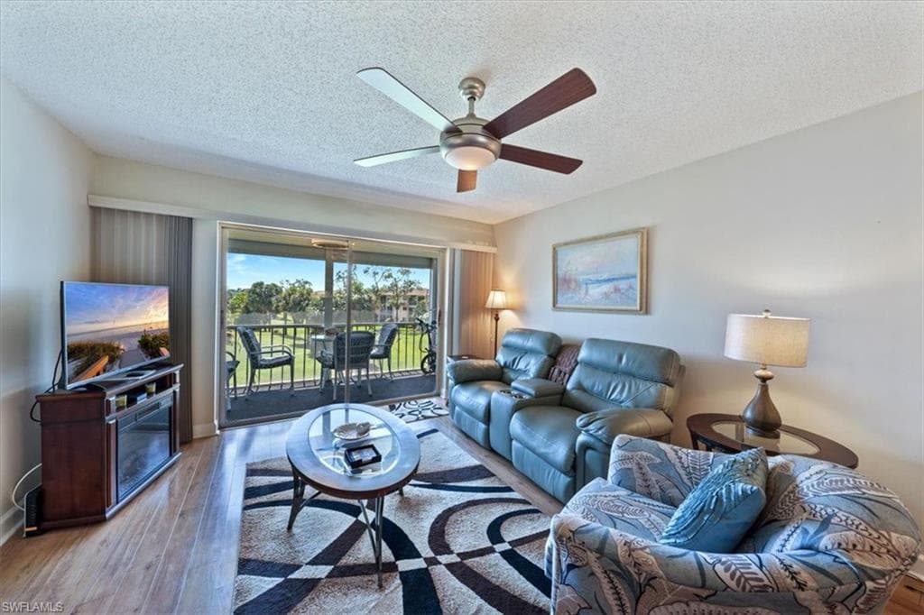 175 Turtle Lake CT 301 NAPLES, FL 34105