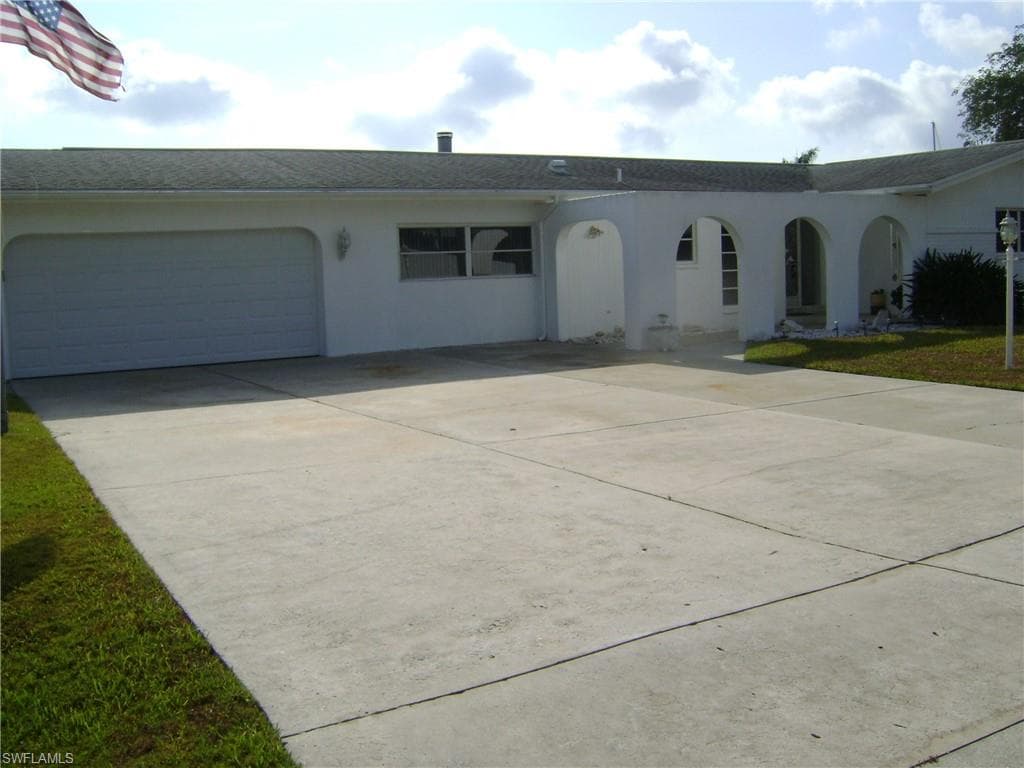 4403 SE 1st AVE CAPE CORAL, FL 33904