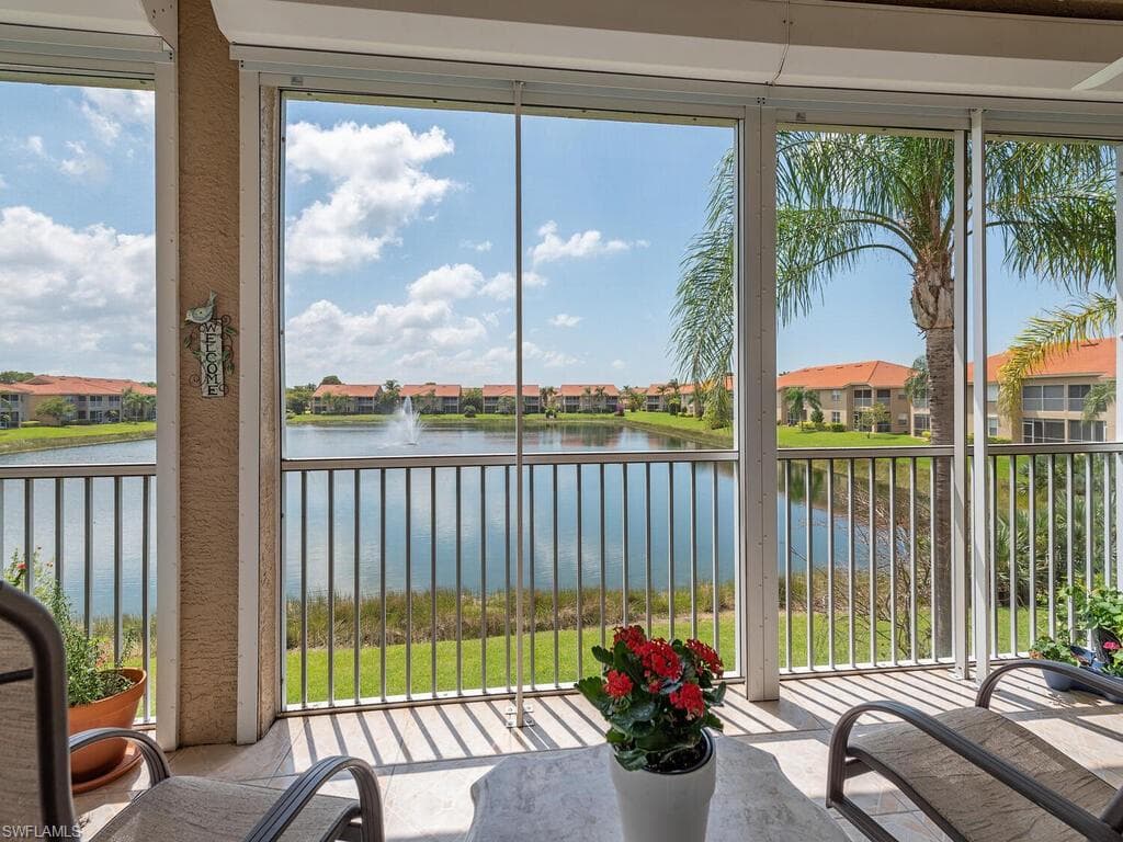 2590 Marshcreek LN 201 NAPLES, FL 34119