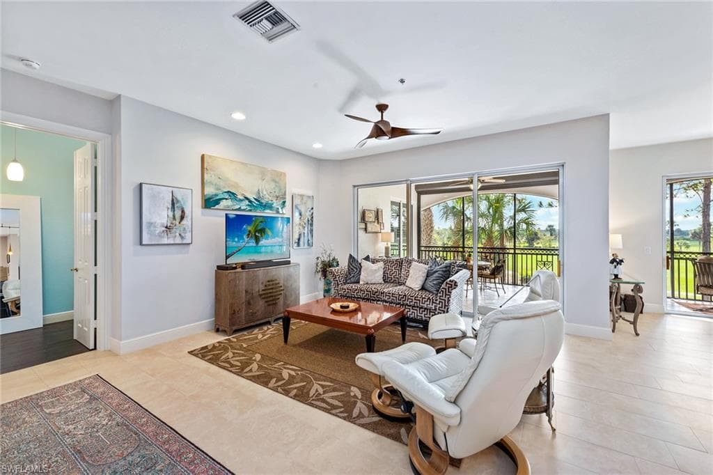 9014 Cascada WAY 202 NAPLES, FL 34114