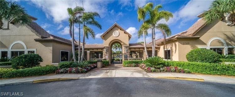 10527 Carolina Willow DR FORT MYERS, FL 33913