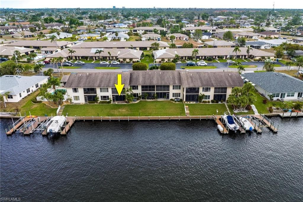 3901 SE 11th PL 105 CAPE CORAL, FL 33904
