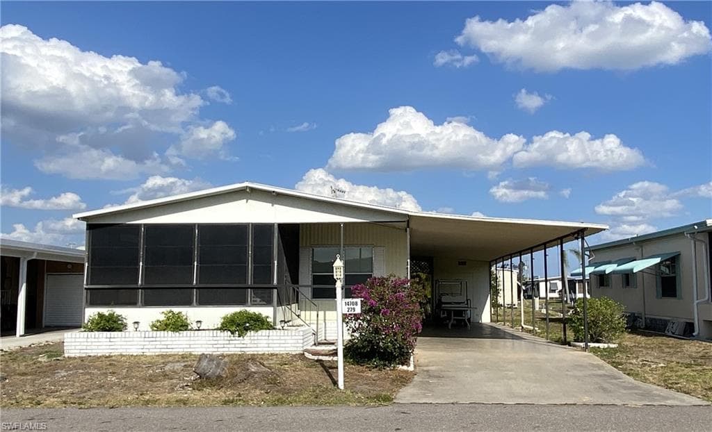 14708 Patrick Henry RD NORTH FORT MYERS, FL 33917