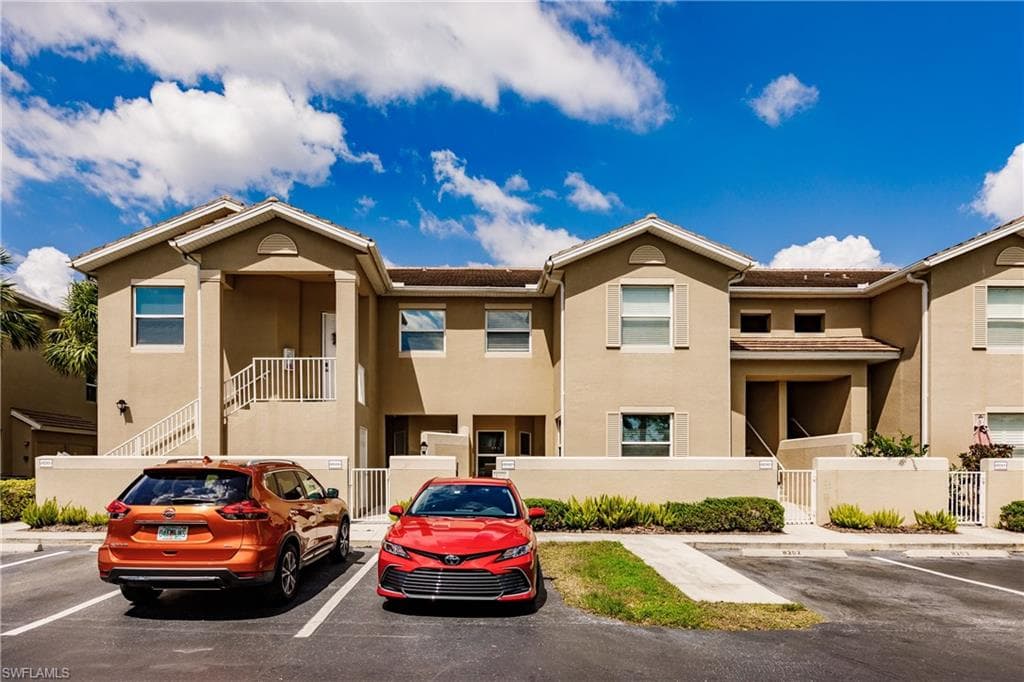 12100 Summergate CIR 102 FORT MYERS, FL 33913