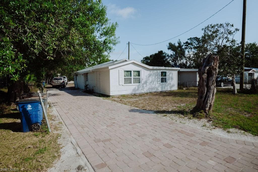 4801 Garcia AVE FORT MYERS, FL 33905
