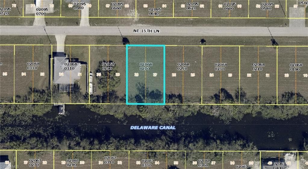 1104 NE 15th LN CAPE CORAL, FL 33909