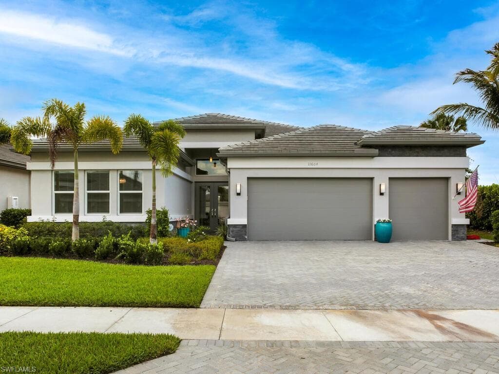 11604 Periwinkle DR NAPLES, FL 34120