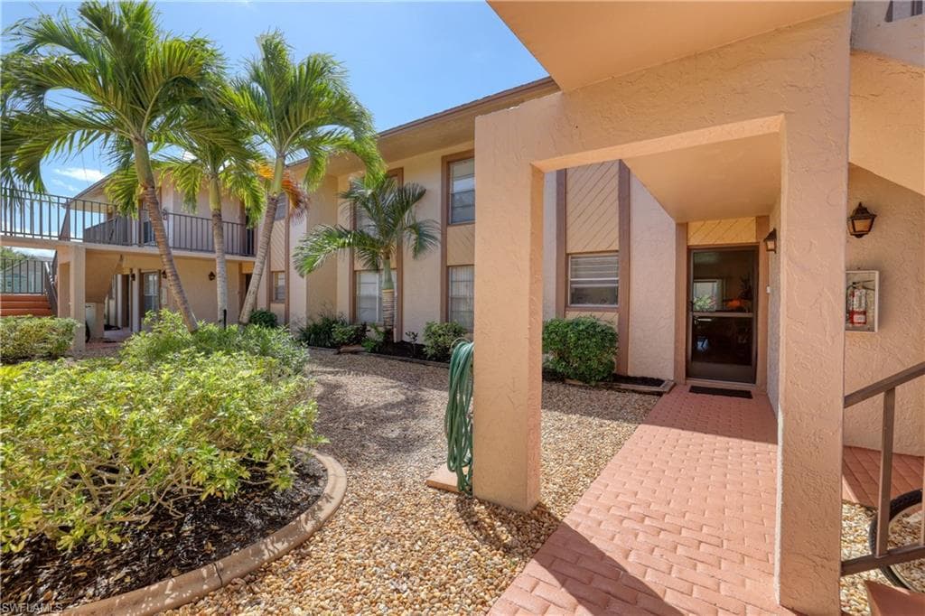 16881 Davis RD 515 FORT MYERS, FL 33908