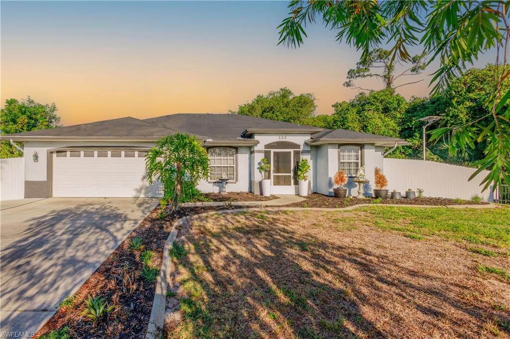 508 Cleveland AVE LEHIGH ACRES, FL 33972