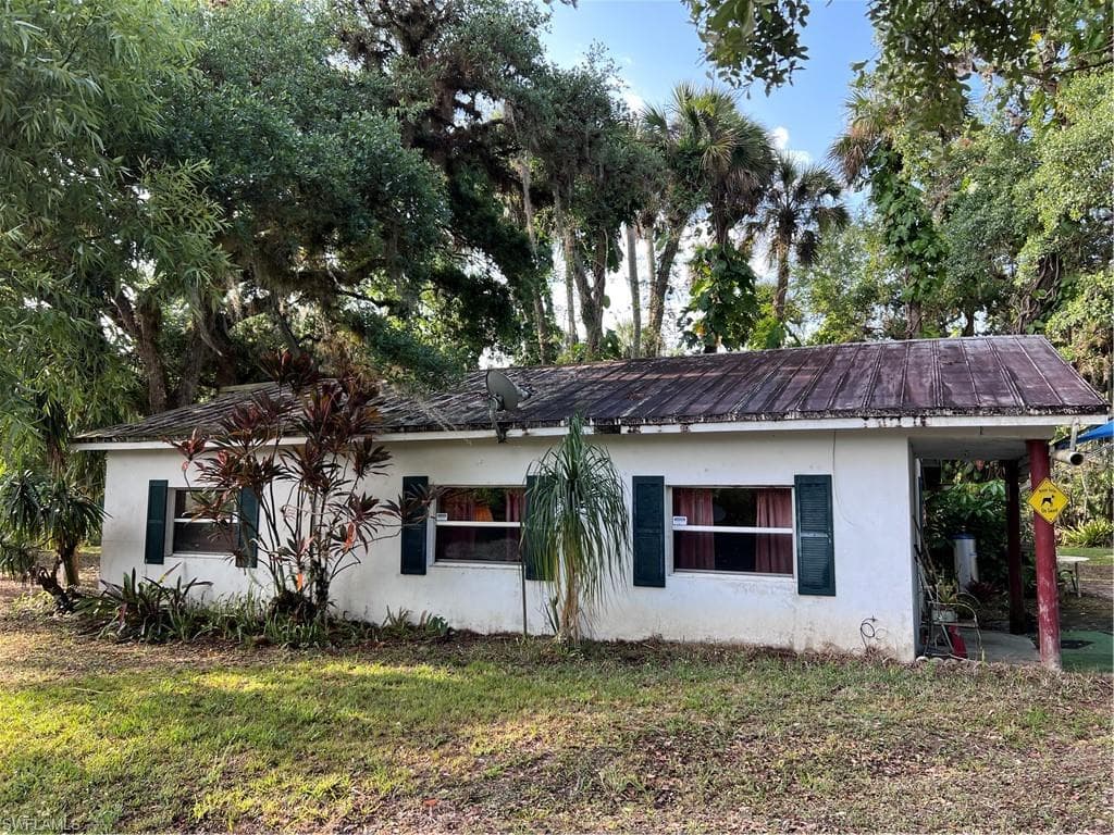 1236 Hartman Plant RD PALMDALE, FL 33944