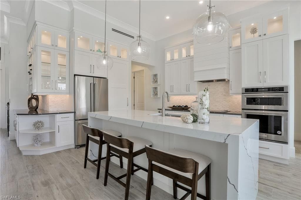 1660 Orleans CT MARCO ISLAND, FL 34145