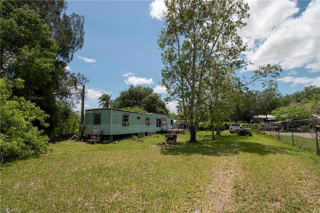 214 Turnstile DR CHOKOLOSKEE, FL 34137