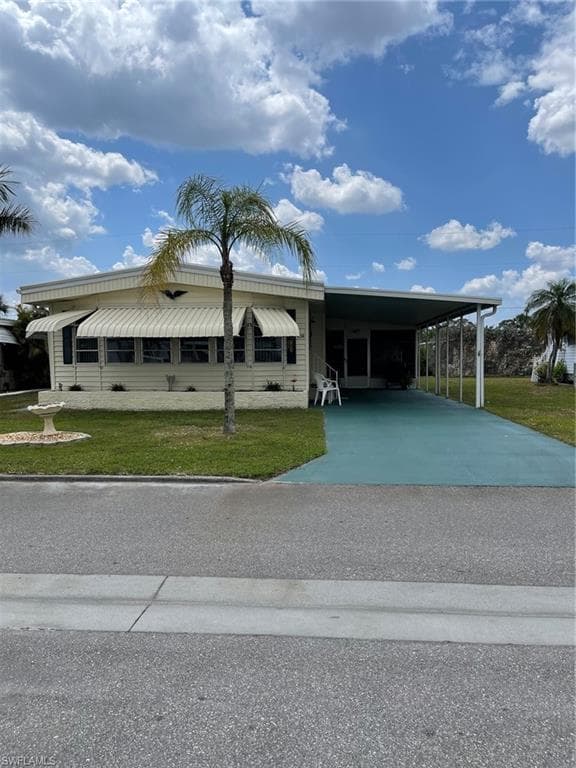 206 Village LN NORTH FORT MYERS, FL 33917