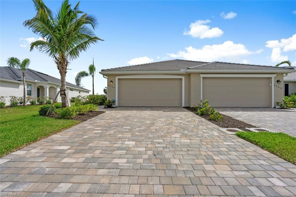 4348 Lemongrass DR FORT MYERS, FL 33916