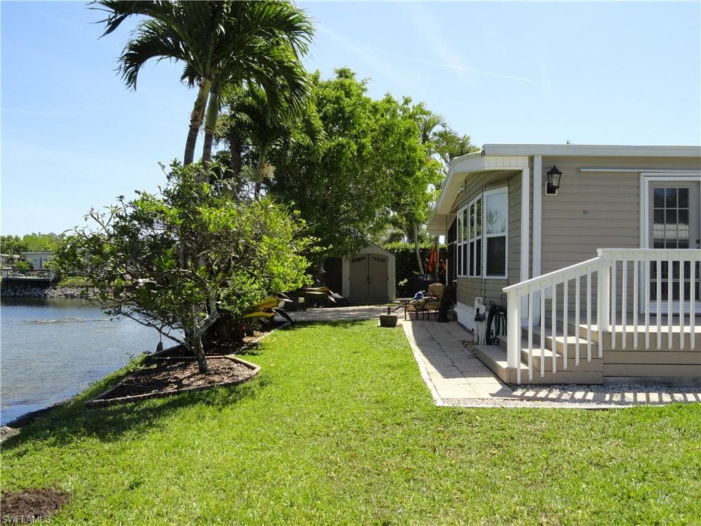 525 Cape Florida LN NAPLES, FL 34104