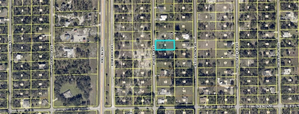 1412 Robert AVE LEHIGH ACRES, FL 33972