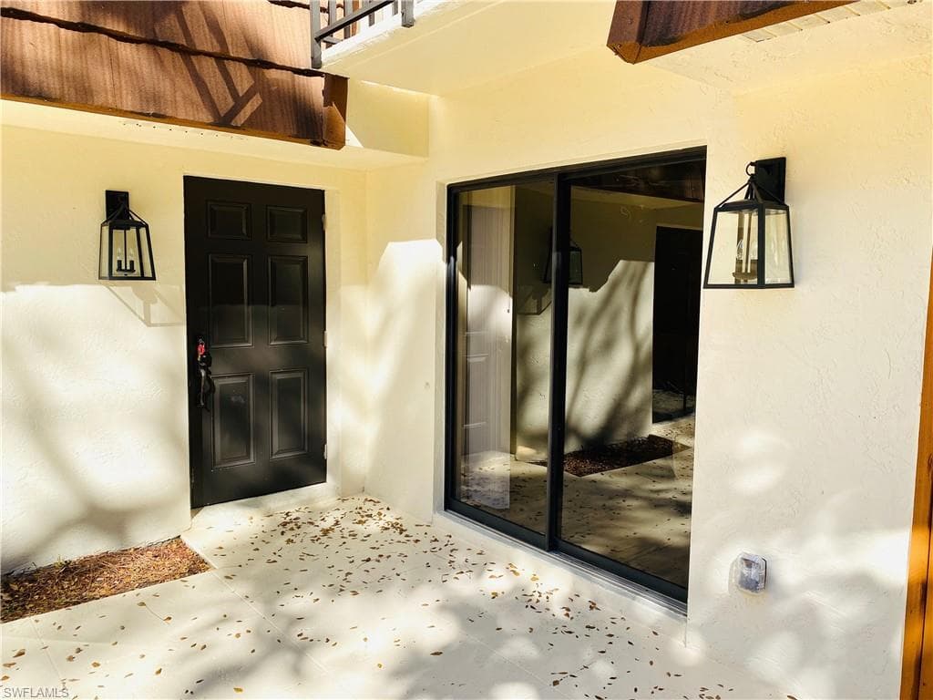1464 Park Shore CIR 1 FORT MYERS, FL 33901