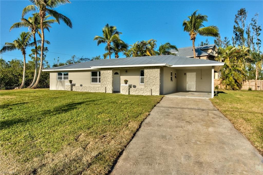 18296 Pioneer RD FORT MYERS, FL 33908