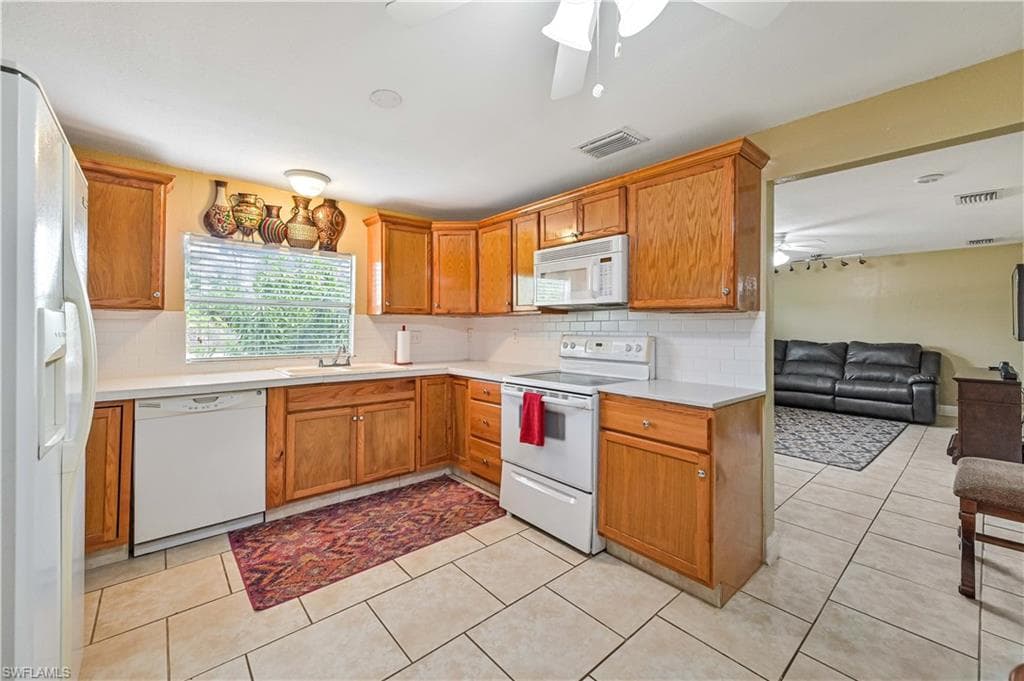 288 Whittier AVE NORTH FORT MYERS, FL 33917