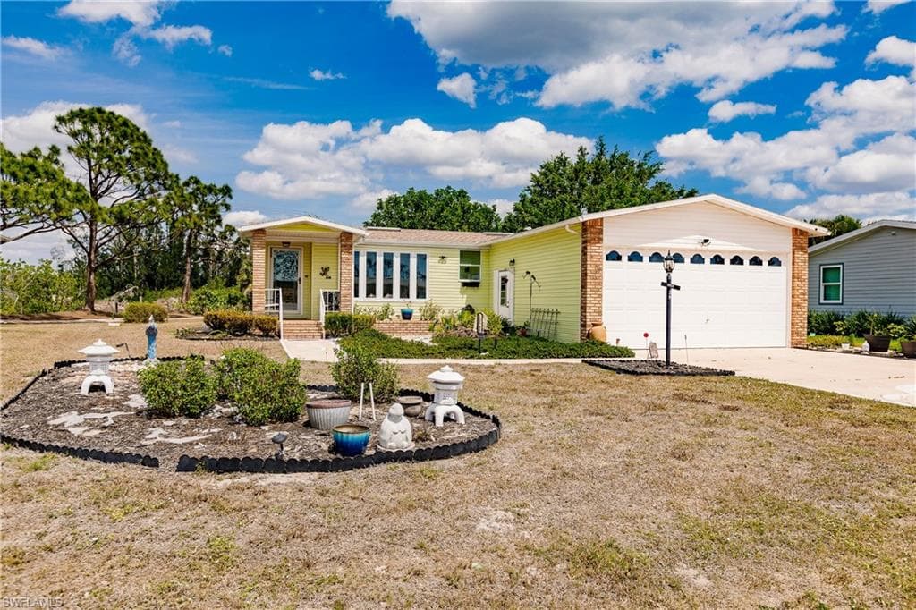10540 Circle Pine RD NORTH FORT MYERS, FL 33903