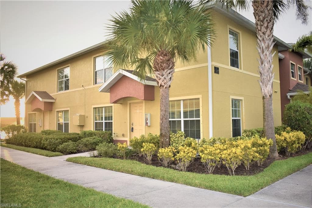 9093 Gervais CIR 1902 NAPLES, FL 34120