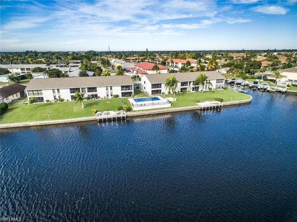 4009 SE 11th PL 202 CAPE CORAL, FL 33904