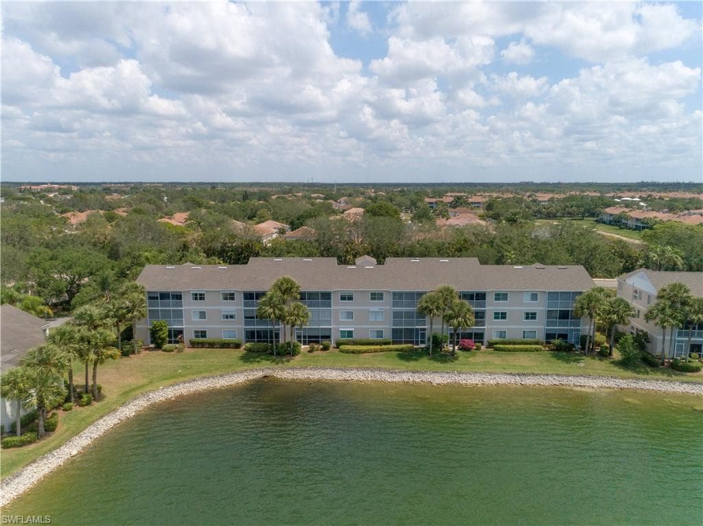 2895 Citrus Lake DR O-304 NAPLES, FL 34109