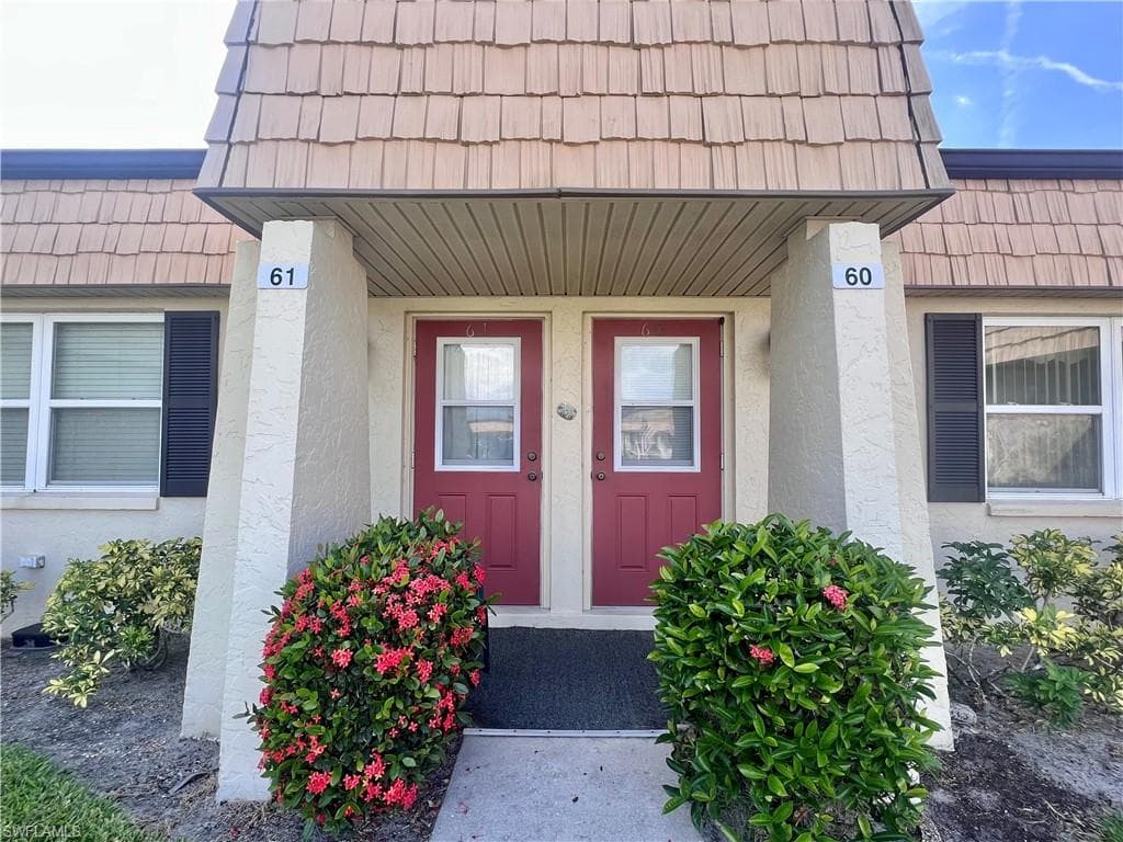 61 Fairbanks CT FORT MYERS, FL 33919