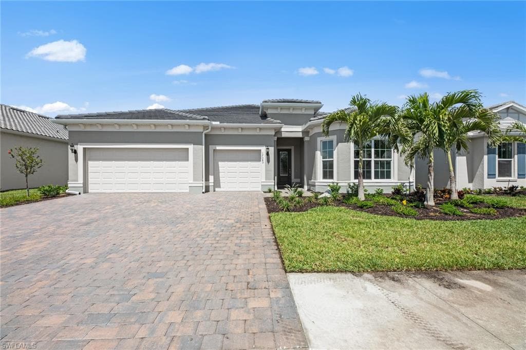 17583 Winding Oak LN NORTH FORT MYERS, FL 33917