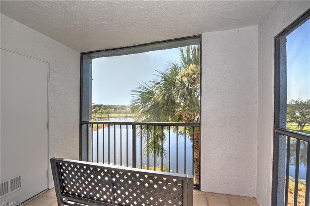 13615 Eagle Ridge DR 1636 FORT MYERS, FL 33912