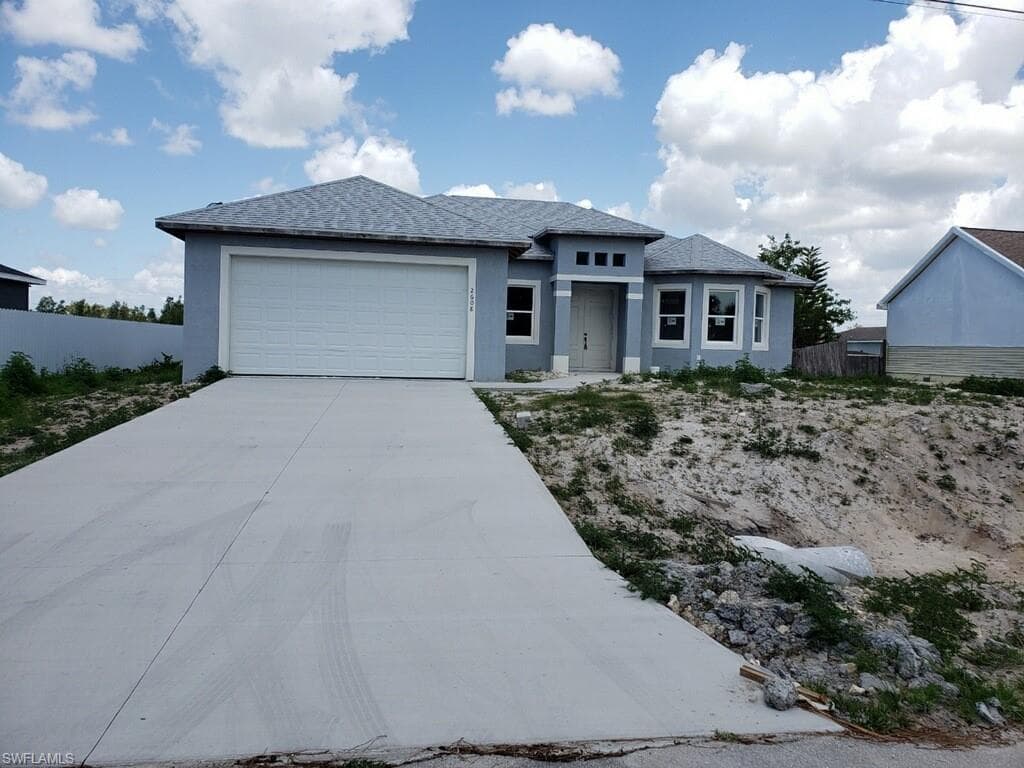 2608 38th ST SW LEHIGH ACRES, FL 33976